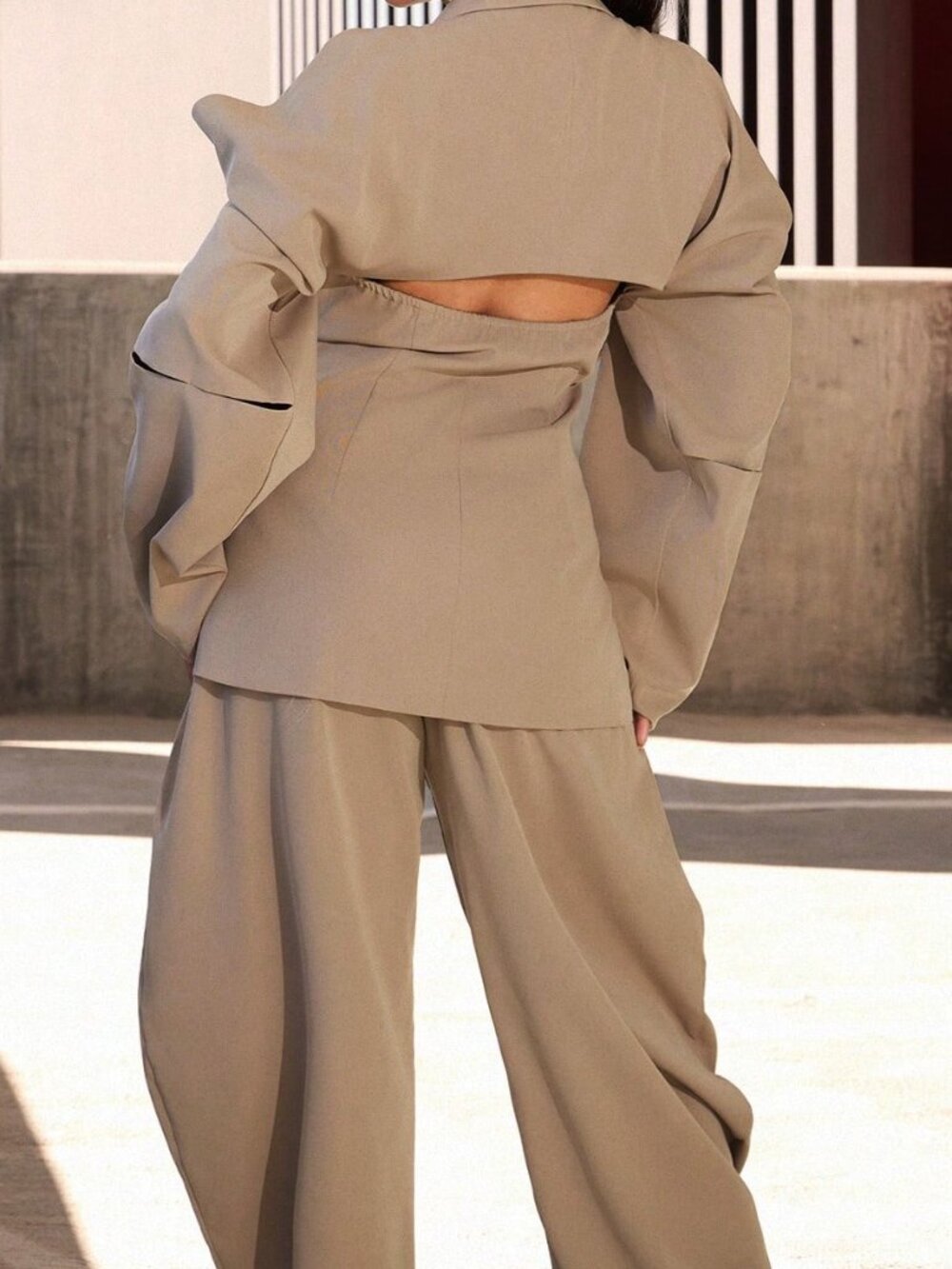 Khaki Elegant Women's Cold Shoulder Pleated Long Sleeve Collared Blazer - Picture 2 of 5